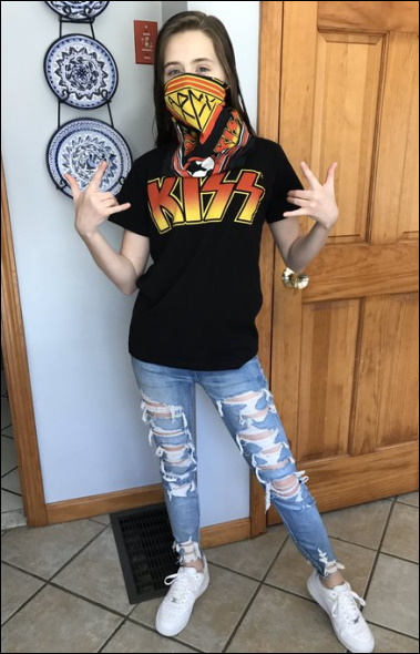 Abby enlists in KISS ARMY
